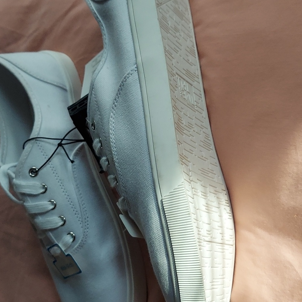 NEW Time and Tru white sneakers